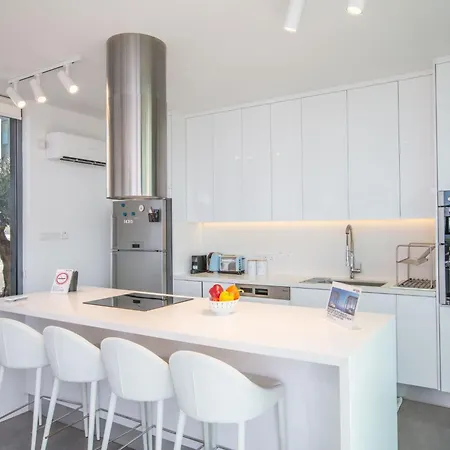 펜션 Haus In Mit Grossem Patio By Interhome