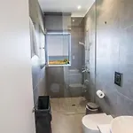 Haus In Mit Grossem Patio By Interhome * Paralímni