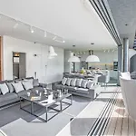 Haus In Mit Grossem Patio By Interhome