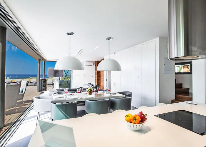 Haus In Mit Grossem Patio By Interhome Prázdninový dům