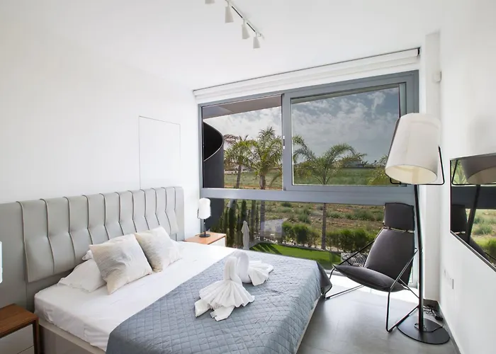 Haus In Mit Grossem Patio By Interhome Ferienhaus *