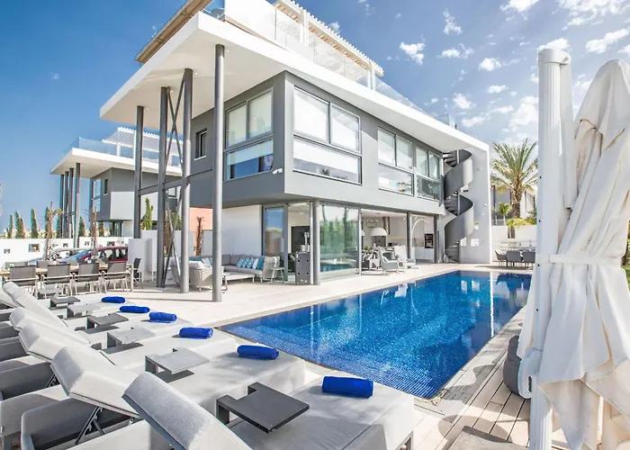 Haus In Mit Grossem Patio By Interhome Paralimni