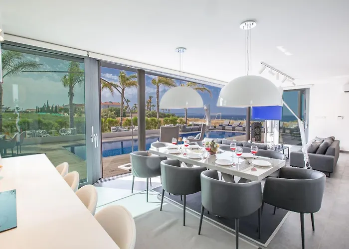 Haus In Mit Grossem Patio By Interhome Prázdninový dům Paralimni